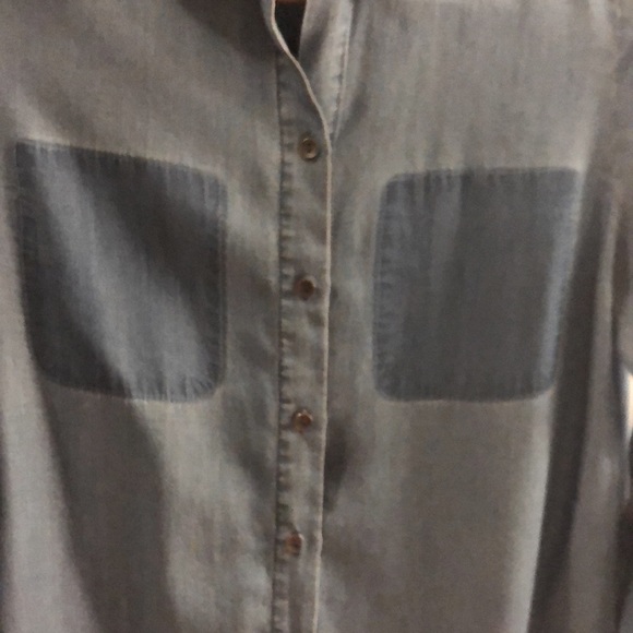 Boutique soft cotton Jean shirt with pocket look - Picture 2 of 3